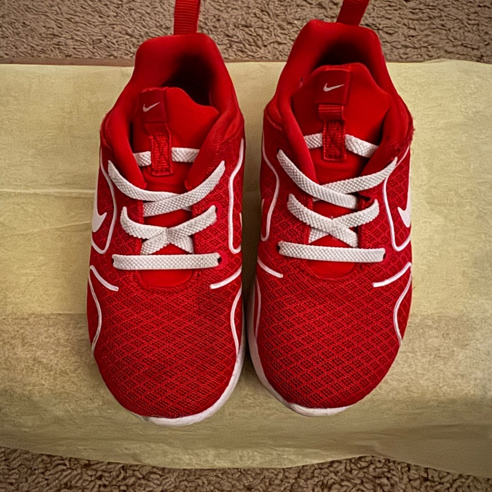 Nike Kids Red and White Sneakers